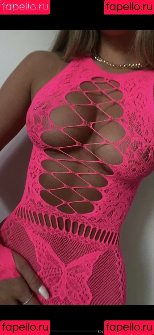 Molly Krenz Onlyfans Photo Gallery 