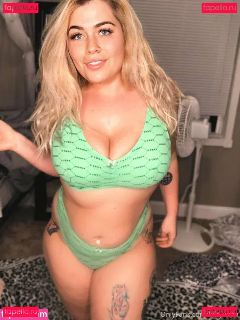kittyxnita Onlyfans Photo Gallery 