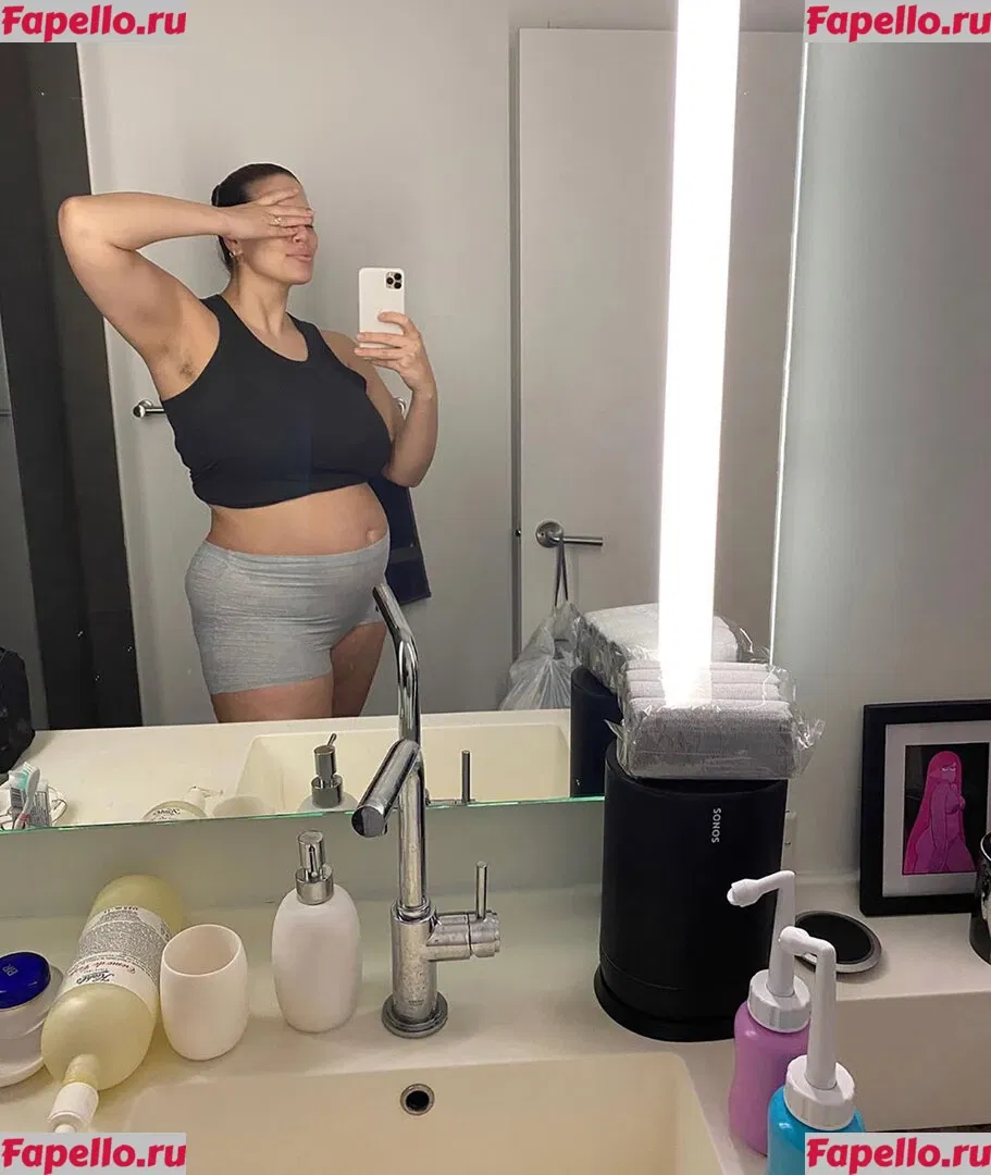 Ashley Graham Onlyfans Photo Gallery 