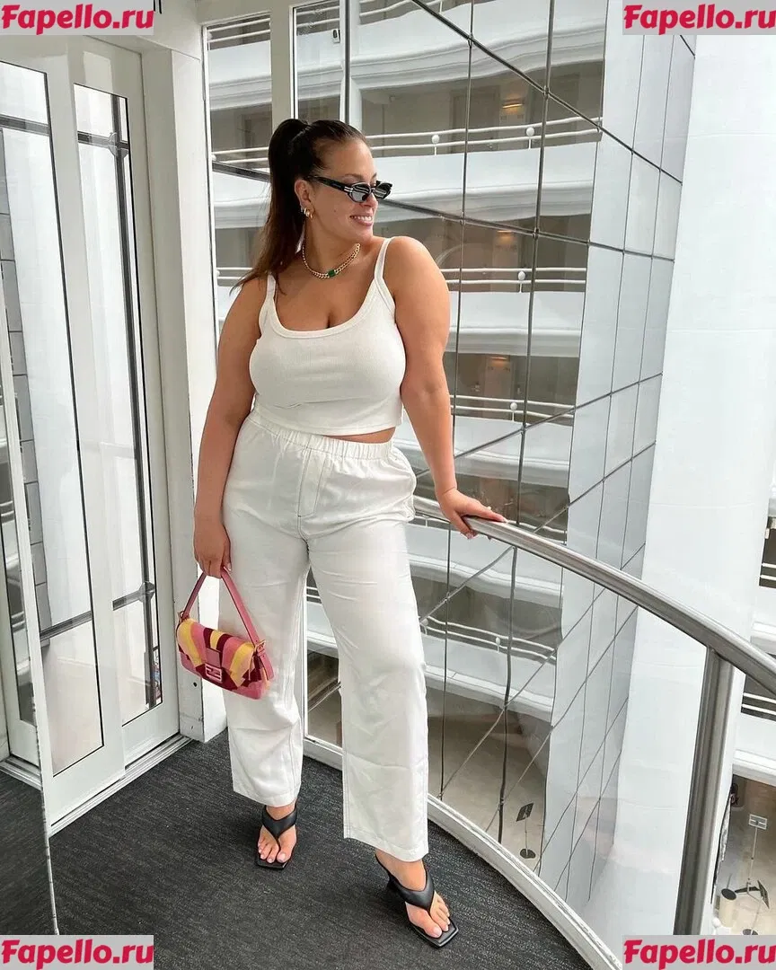 Ashley Graham Onlyfans Photo Gallery 