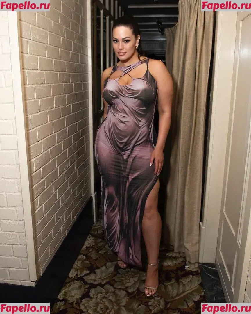 Ashley Graham Onlyfans Photo Gallery 