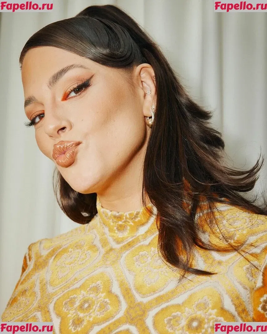 Ashley Graham Onlyfans Photo Gallery 