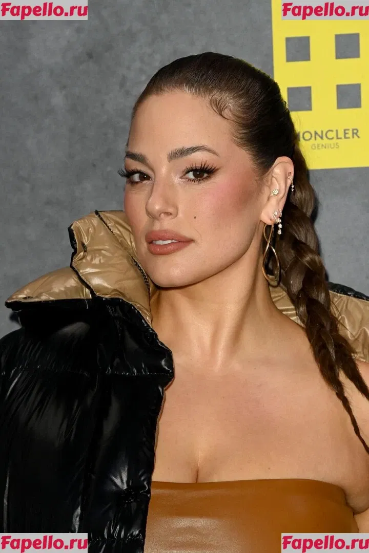 Ashley Graham Onlyfans Photo Gallery 
