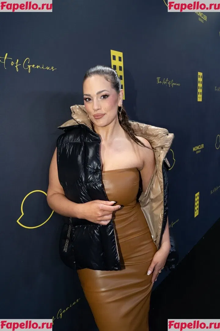 Ashley Graham Onlyfans Photo Gallery 