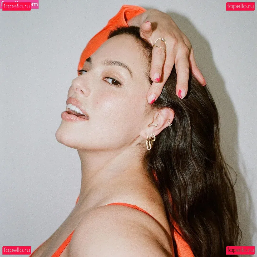 Ashley Graham Onlyfans Photo Gallery 