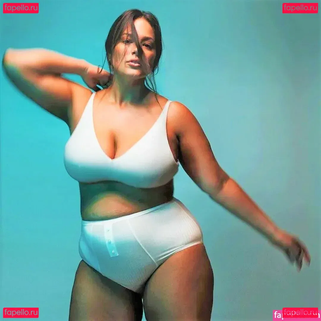 Ashley Graham Onlyfans Photo Gallery 