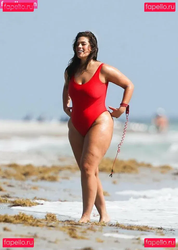 Ashley Graham Onlyfans Photo Gallery 