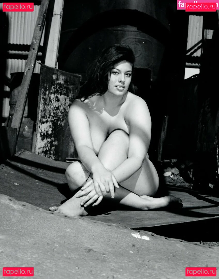 Ashley Graham Onlyfans Photo Gallery 