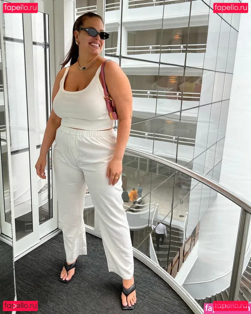 Ashley Graham Onlyfans Photo Gallery 