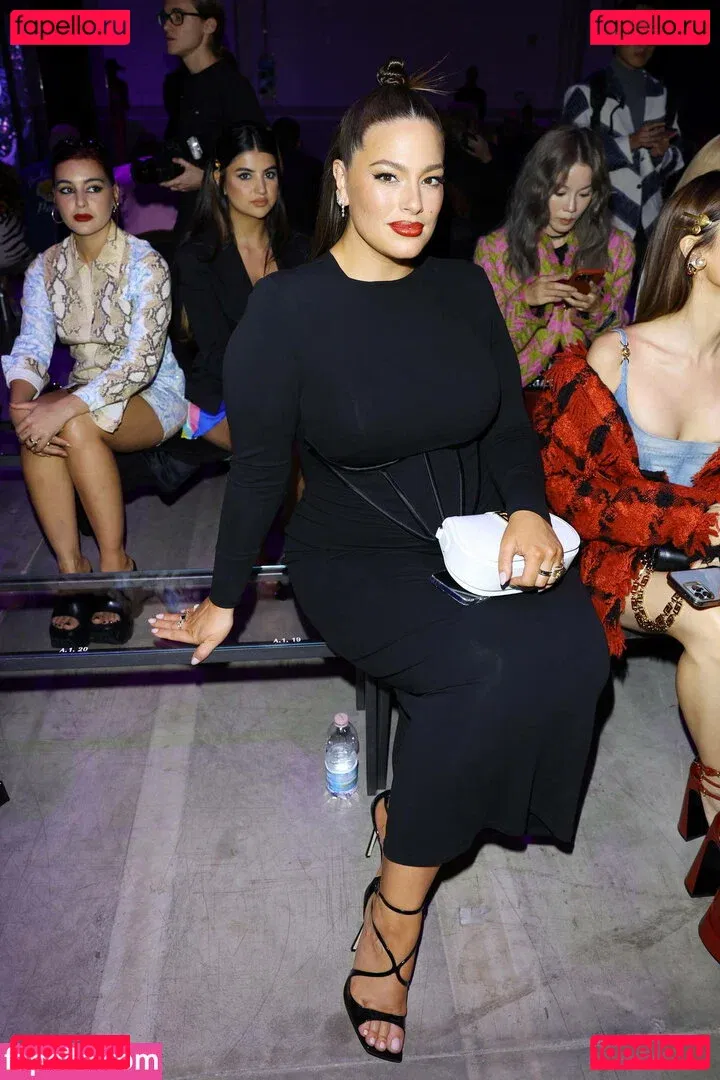 Ashley Graham Onlyfans Photo Gallery 