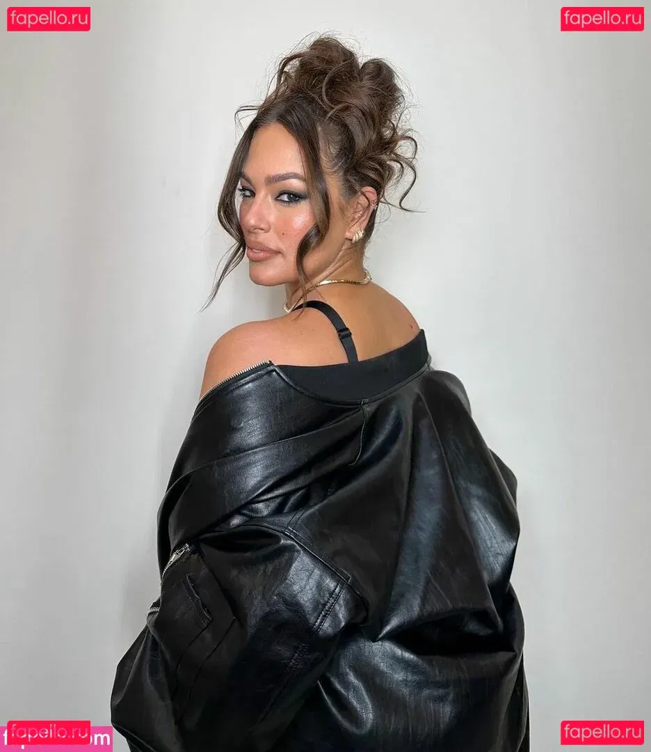 Ashley Graham Onlyfans Photo Gallery 