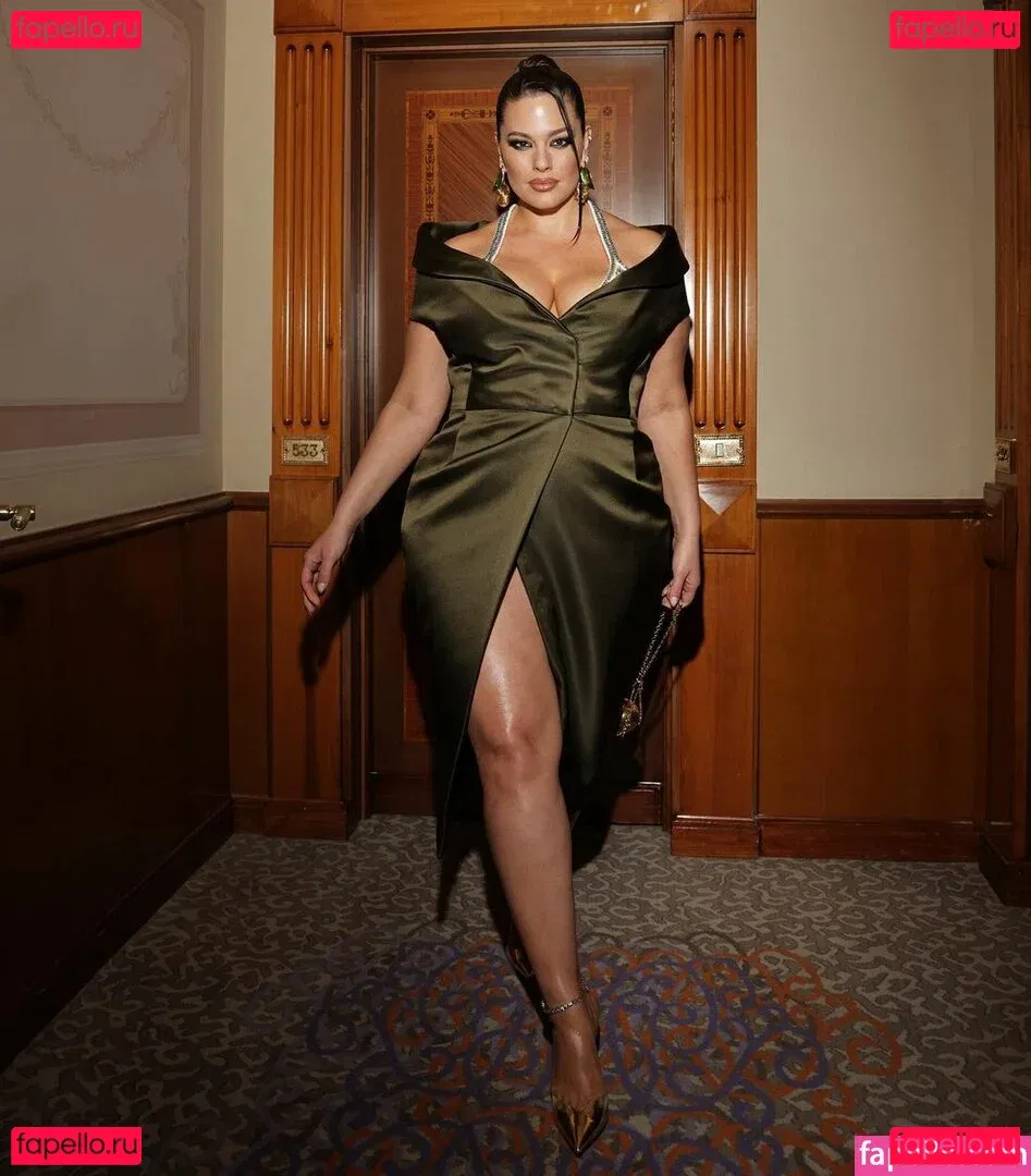 Ashley Graham Onlyfans Photo Gallery 