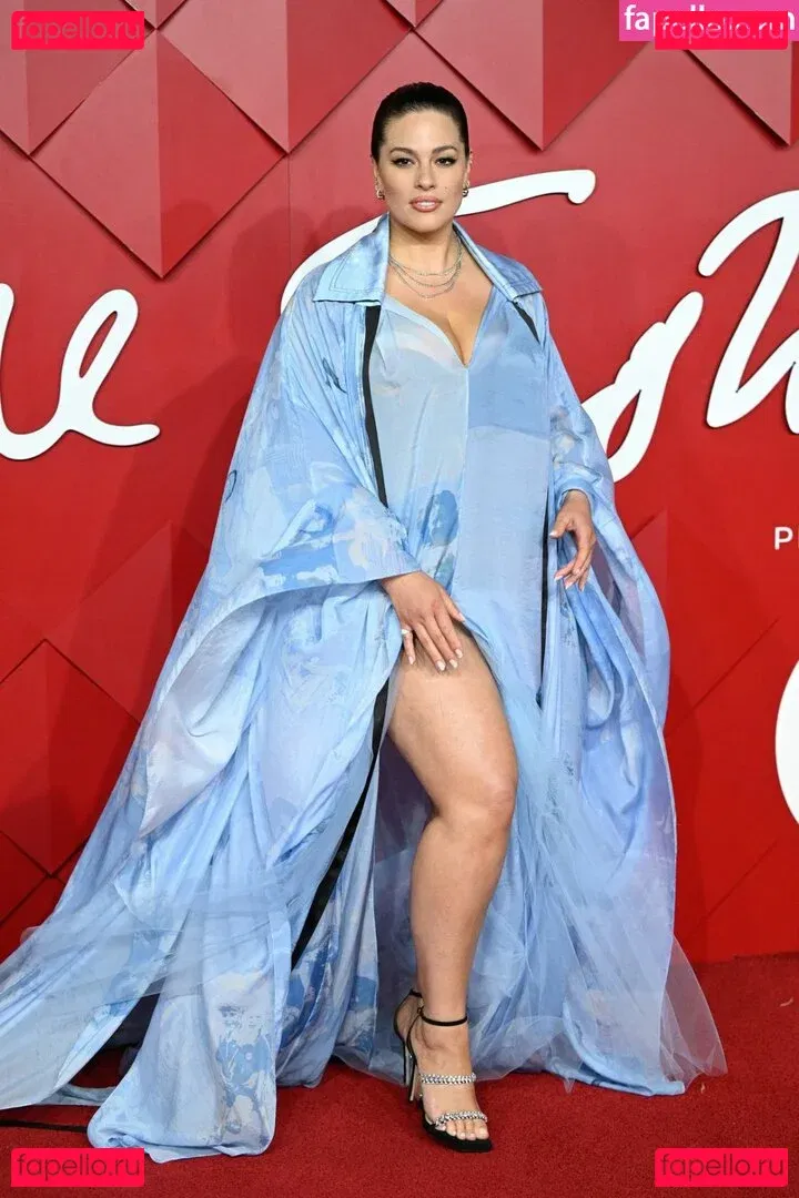 Ashley Graham Onlyfans Photo Gallery 