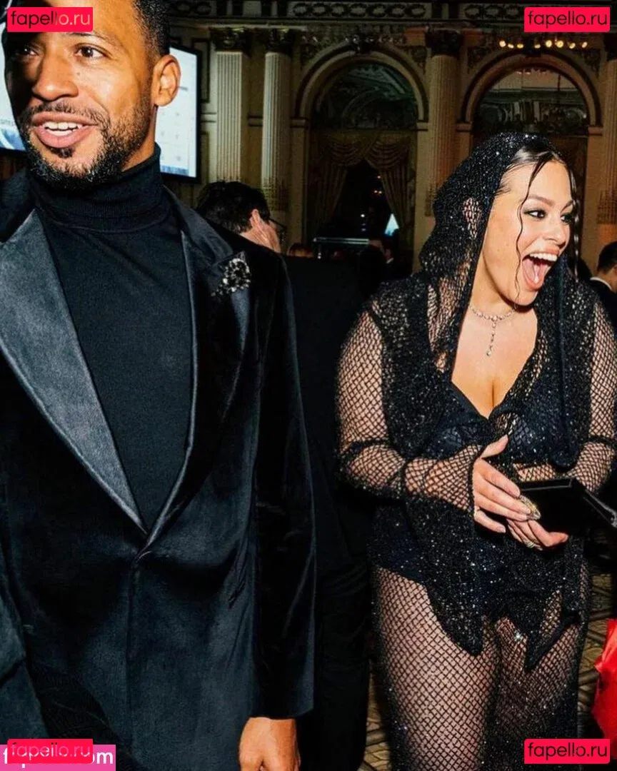 Ashley Graham Onlyfans Photo Gallery 