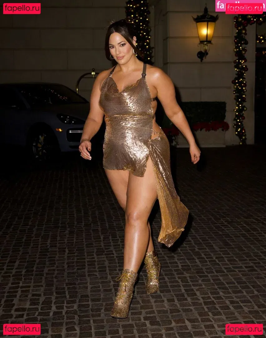 Ashley Graham Onlyfans Photo Gallery 