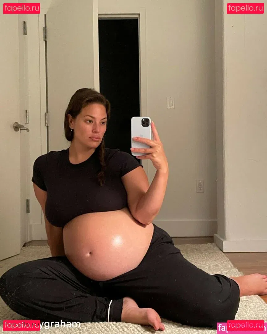 Ashley Graham Onlyfans Photo Gallery 