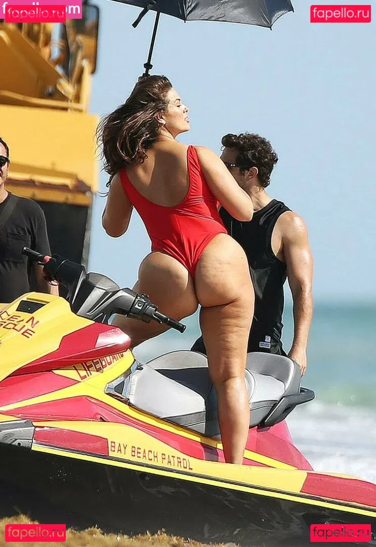 Ashley Graham Onlyfans Photo Gallery 