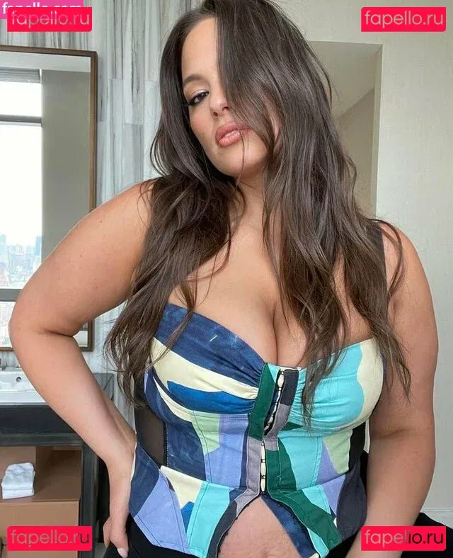 Ashley Graham Onlyfans Photo Gallery 