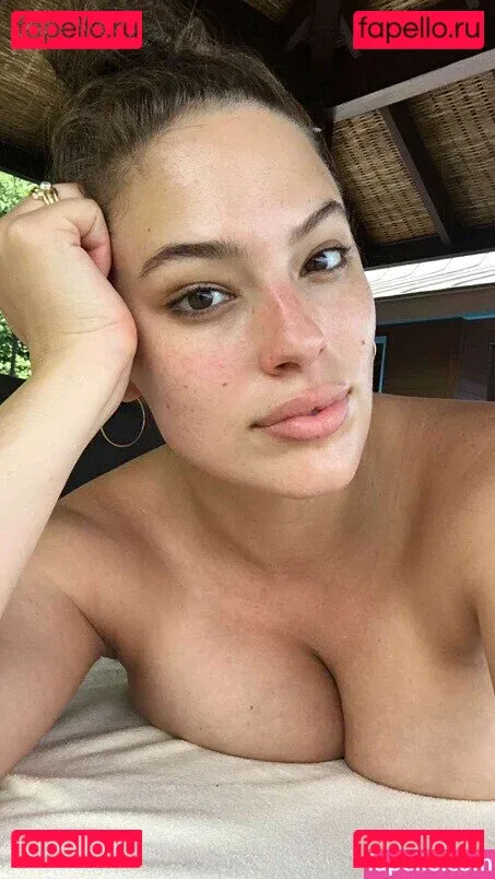 Ashley Graham Onlyfans Photo Gallery 