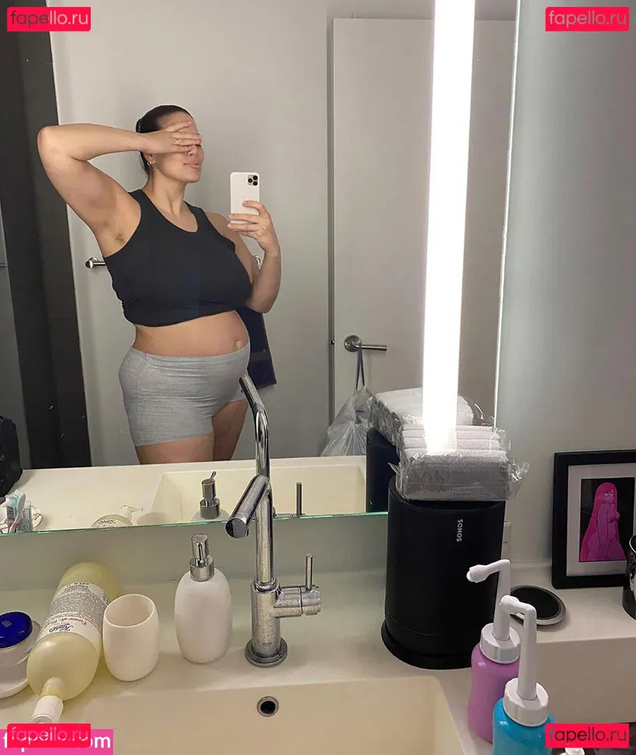 Ashley Graham Onlyfans Photo Gallery 