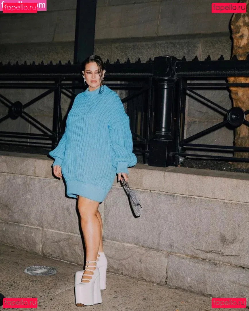 Ashley Graham Onlyfans Photo Gallery 