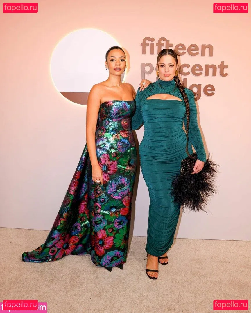 Ashley Graham Onlyfans Photo Gallery 