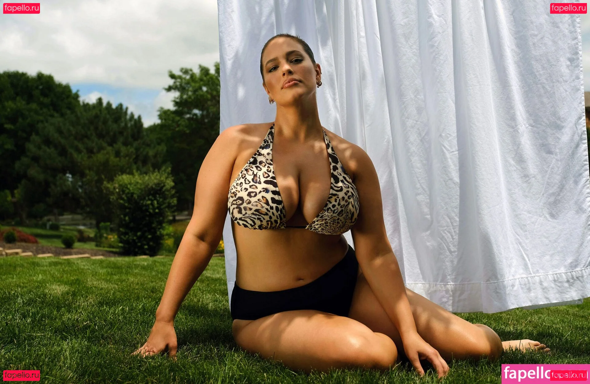 Ashley Graham Onlyfans Photo Gallery 