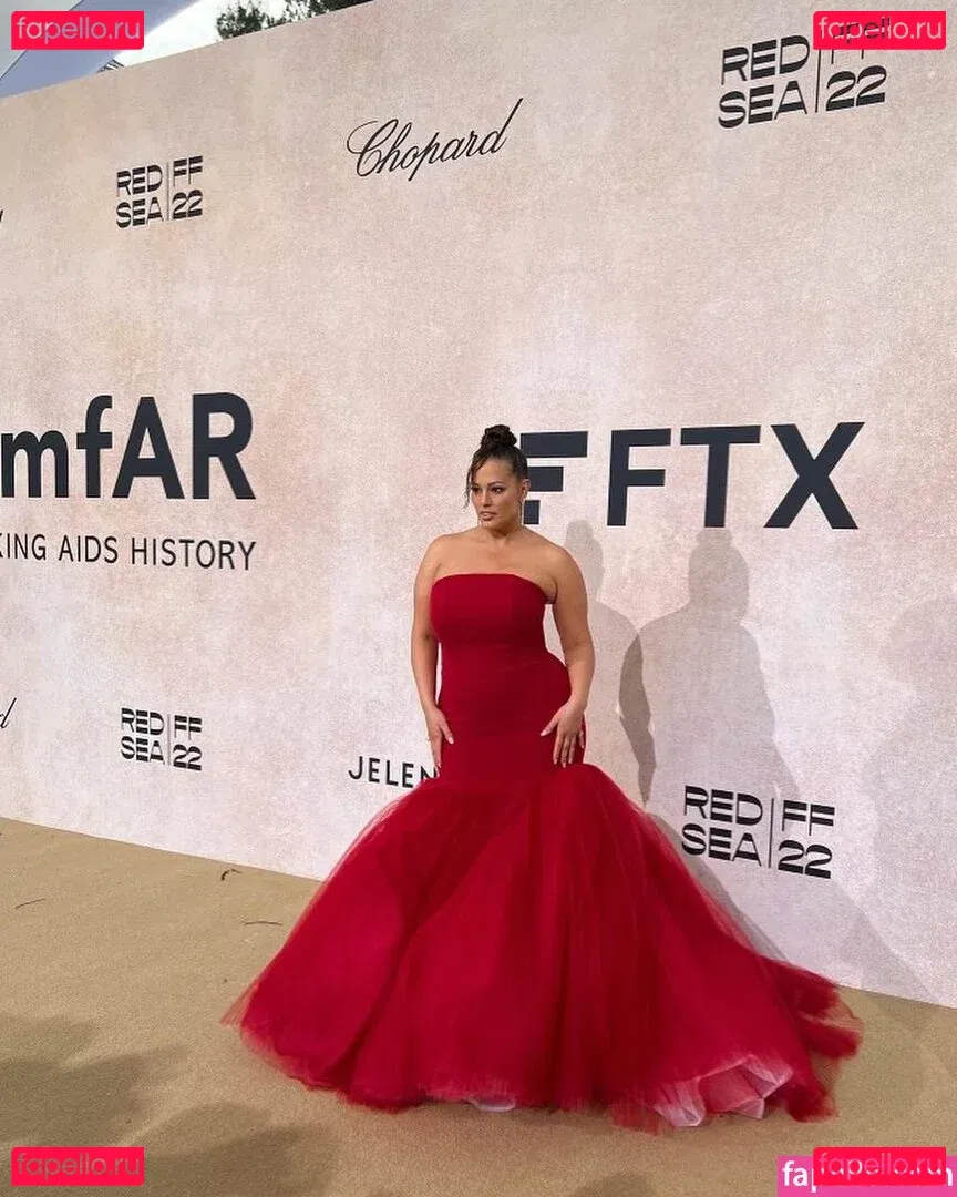 Ashley Graham Onlyfans Photo Gallery 