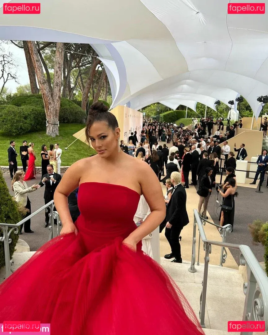 Ashley Graham Onlyfans Photo Gallery 