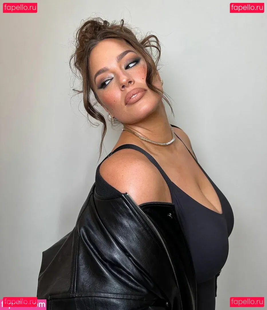 Ashley Graham Onlyfans Photo Gallery 