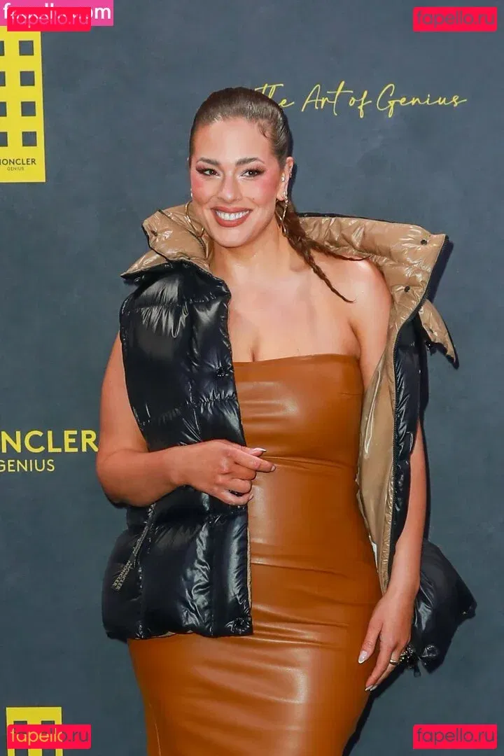 Ashley Graham Onlyfans Photo Gallery 