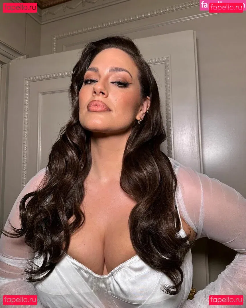 Ashley Graham Onlyfans Photo Gallery 