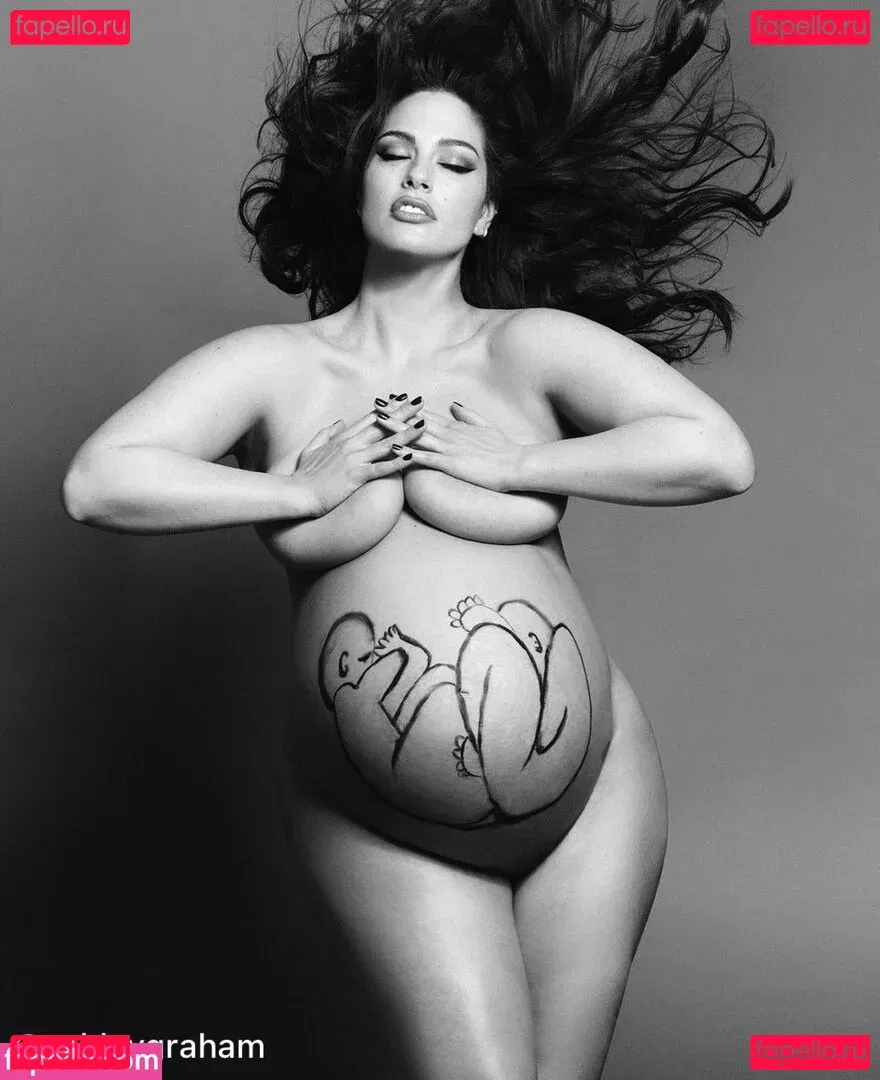 Ashley Graham Onlyfans Photo Gallery 