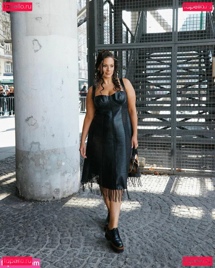 Ashley Graham Onlyfans Photo Gallery 