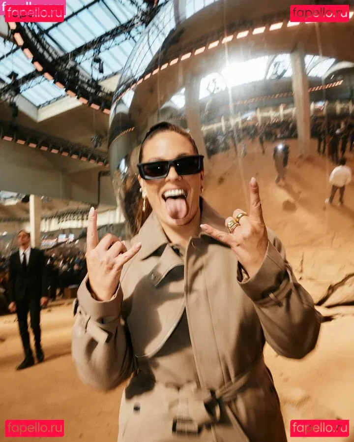 Ashley Graham Onlyfans Photo Gallery 