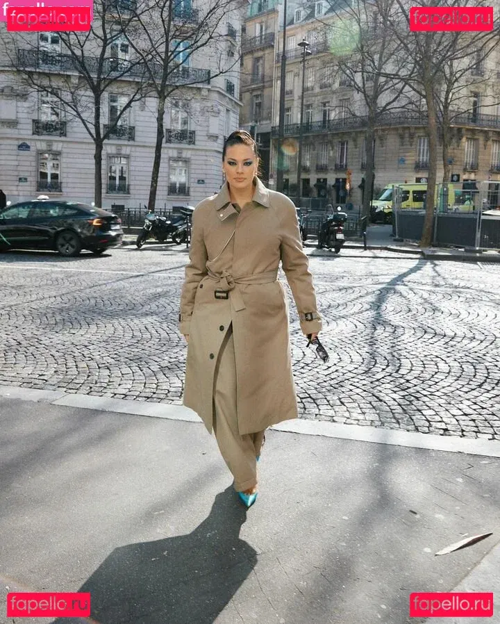 Ashley Graham Onlyfans Photo Gallery 