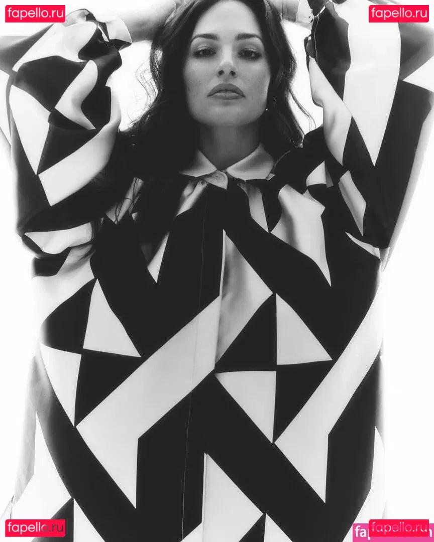 Ashley Graham Onlyfans Photo Gallery 