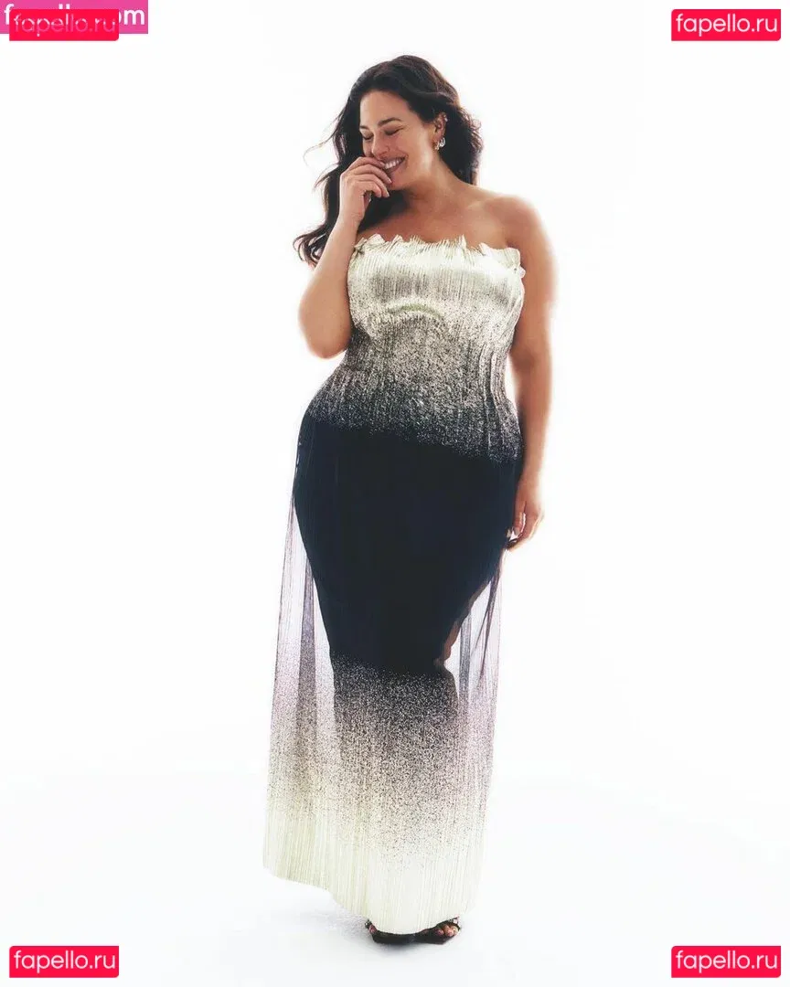 Ashley Graham Onlyfans Photo Gallery 