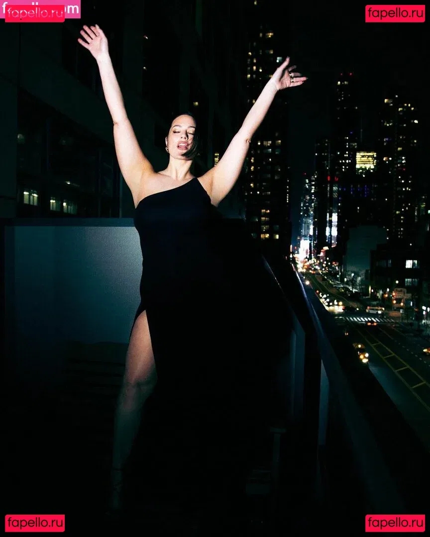 Ashley Graham Onlyfans Photo Gallery 