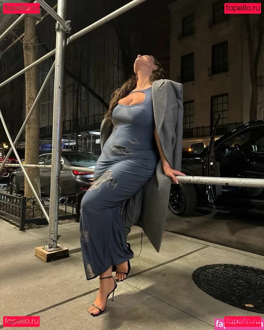 Ashley Graham Onlyfans Photo Gallery 