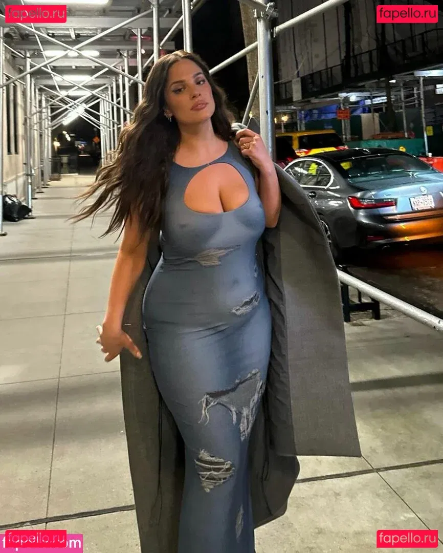 Ashley Graham Onlyfans Photo Gallery 