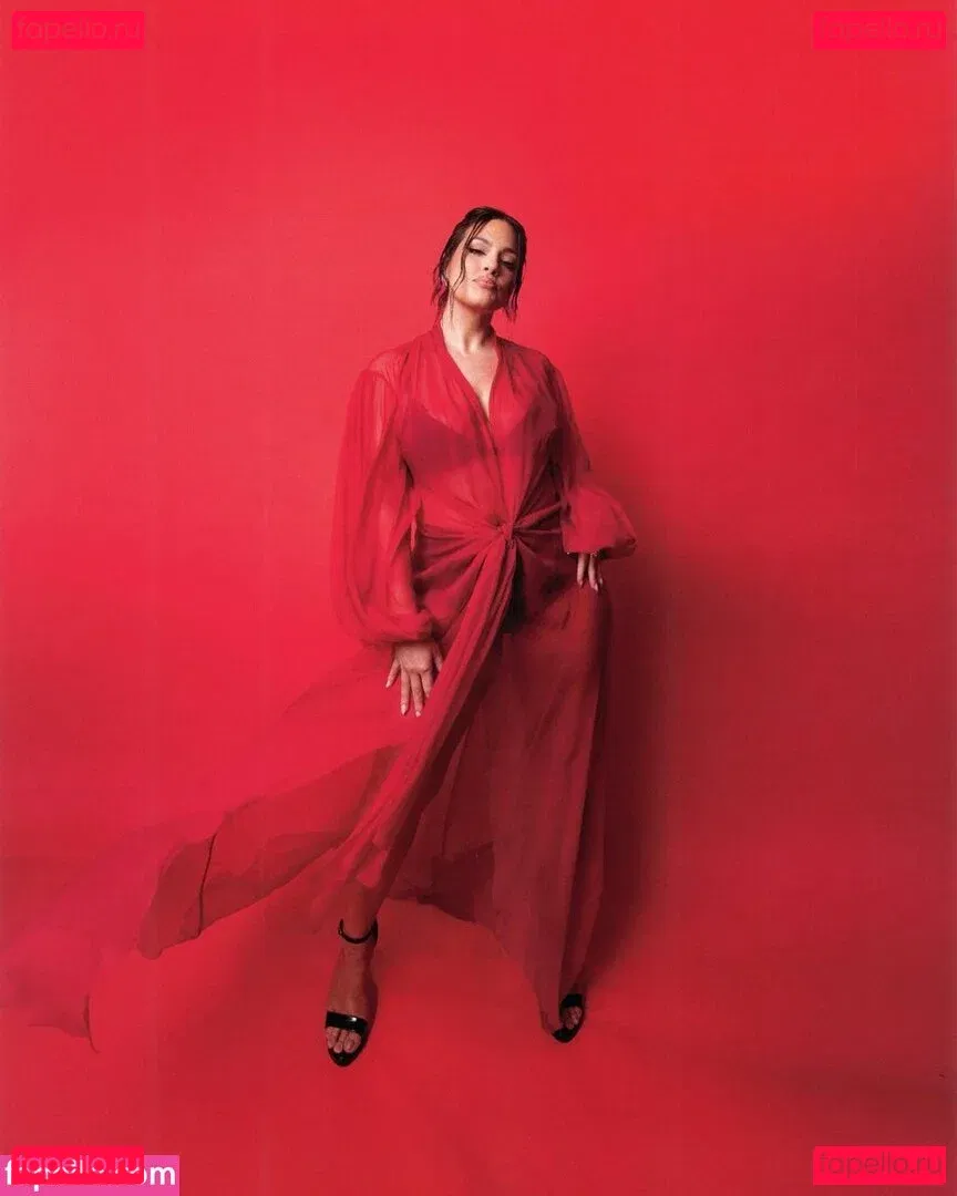 Ashley Graham Onlyfans Photo Gallery 