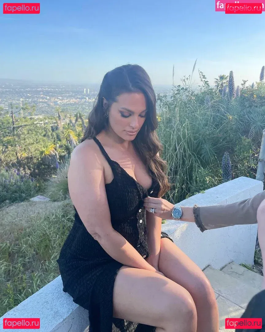 Ashley Graham Onlyfans Photo Gallery 