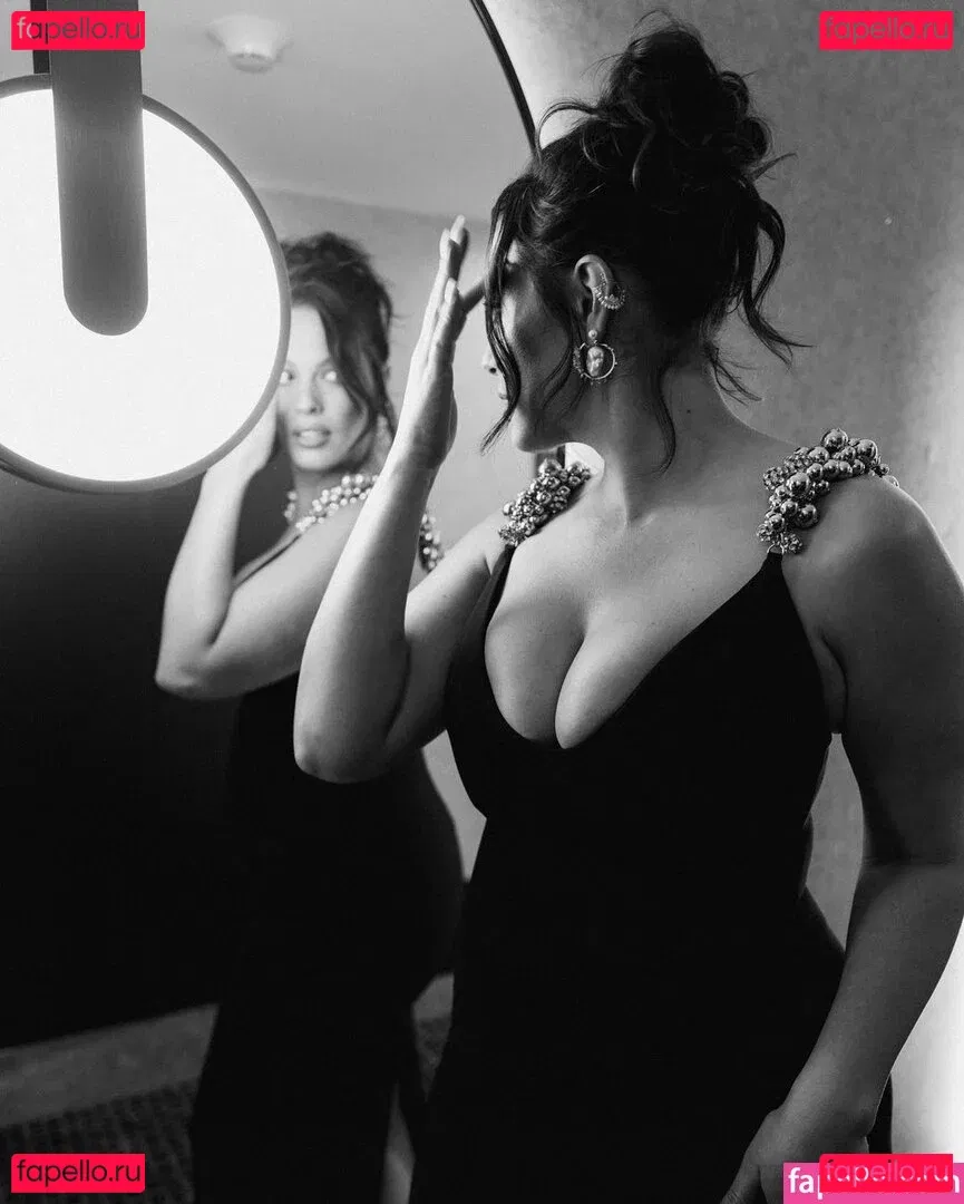 Ashley Graham Onlyfans Photo Gallery 