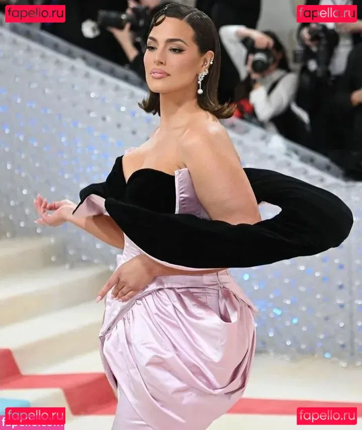 Ashley Graham Onlyfans Photo Gallery 