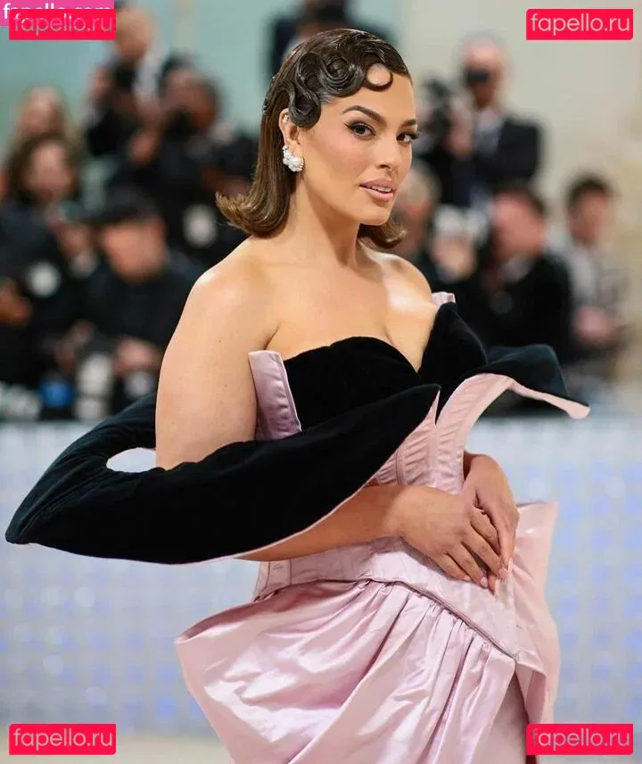Ashley Graham Onlyfans Photo Gallery 