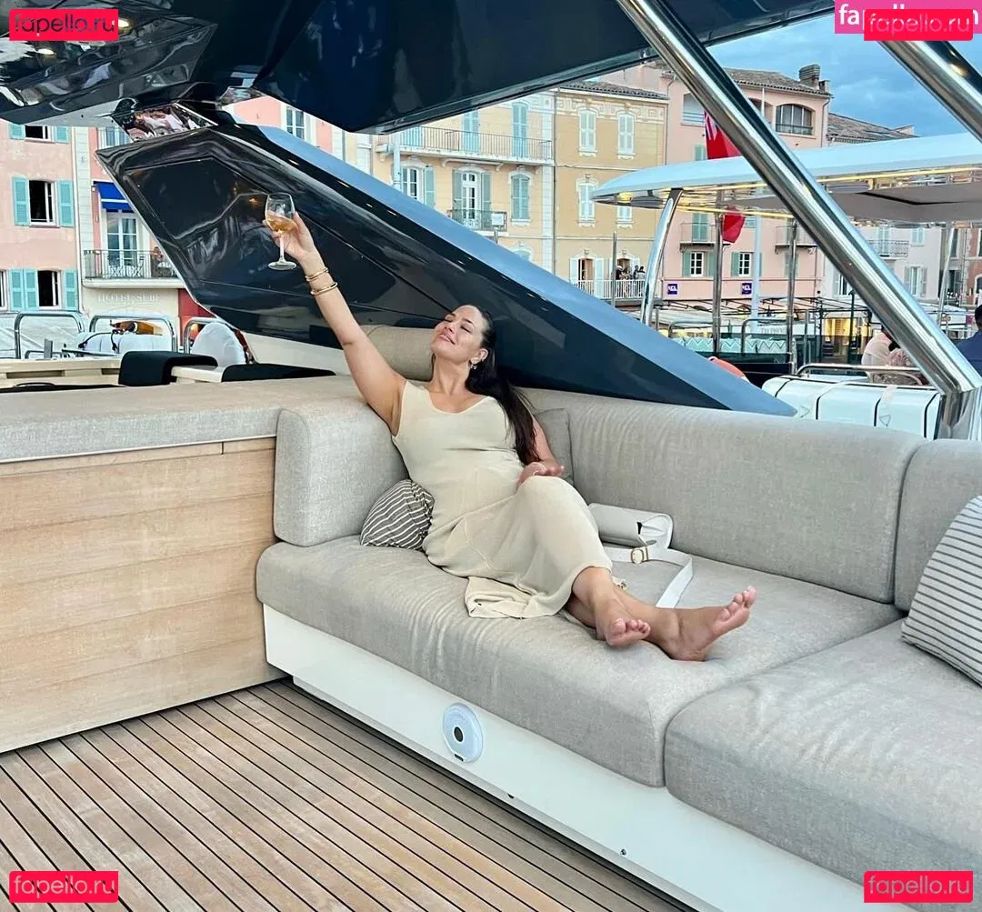 Ashley Graham Onlyfans Photo Gallery 