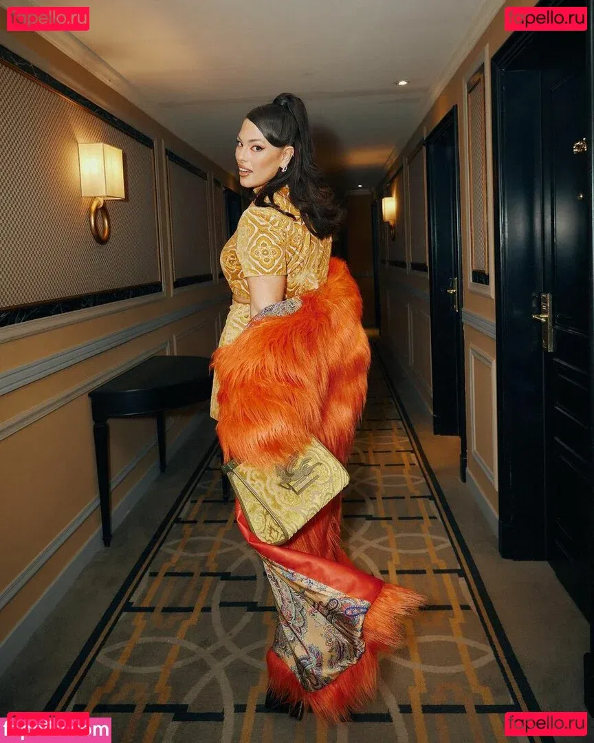 Ashley Graham Onlyfans Photo Gallery 