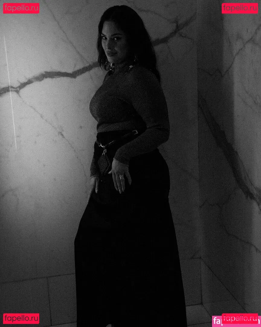 Ashley Graham Onlyfans Photo Gallery 