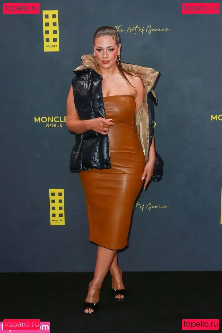 Ashley Graham Onlyfans Photo Gallery 